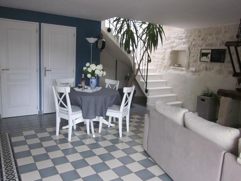 Les gîtes du veau d'or Ozillac Extérieur photo