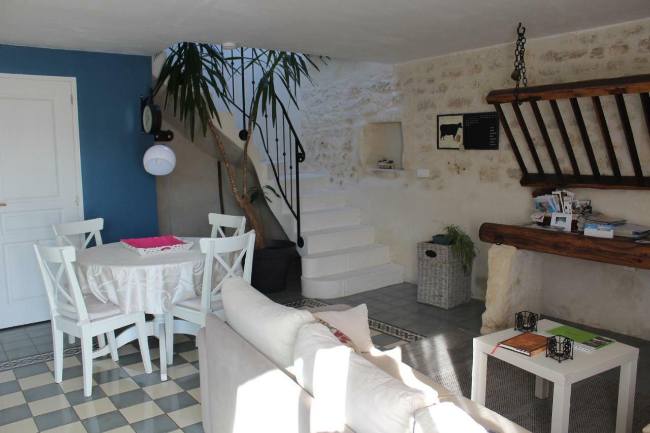 Les gîtes du veau d'or Ozillac Extérieur photo